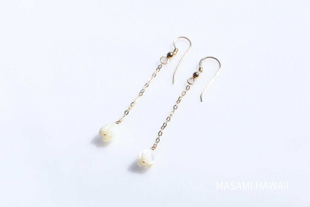 White pikake long earrings☆白色ピカケロングピアス